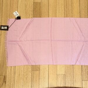 Pink Gucci scarf 🩷